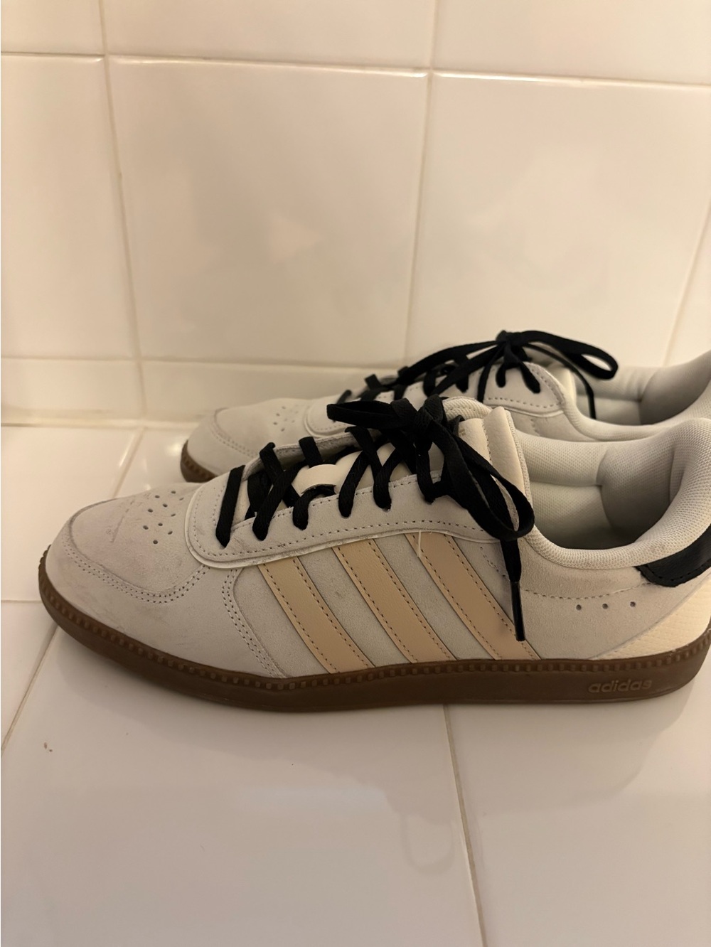 adidas Breaknet Cream  Sneakers with Black Laces and Gum Sole